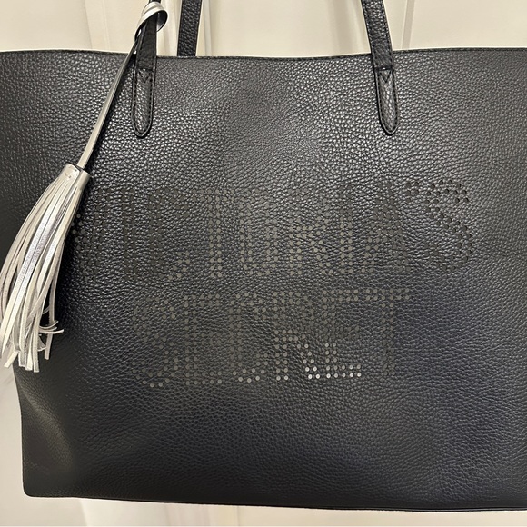 Like New! Victoria Secret Tote Bag authentic Laser Cut Logo/Tassel weekend bag - Picture 5 of 5